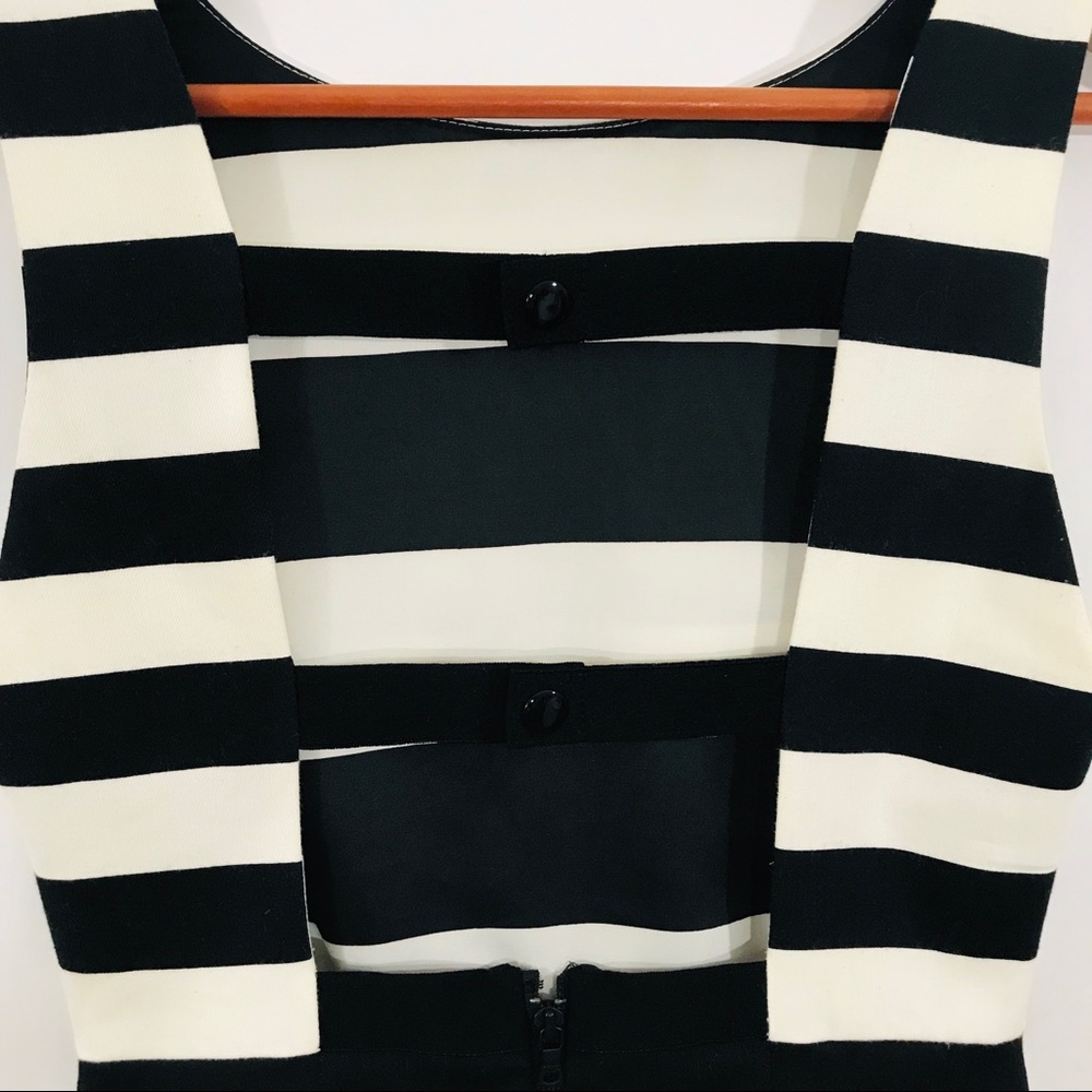 ALICE + OLIVIA Lenora Sleeveless Dress - Picture 6 of 8